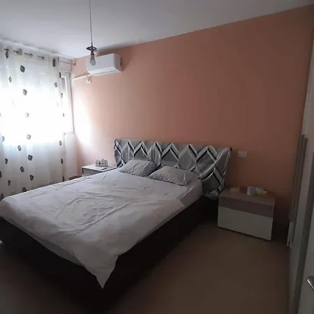Buzi Apartment