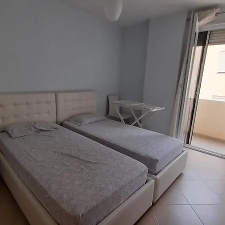 Apartment Buzi *